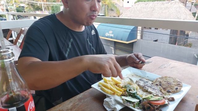 Al Carbon Restaurant, Playa El Tunco, El Salvador