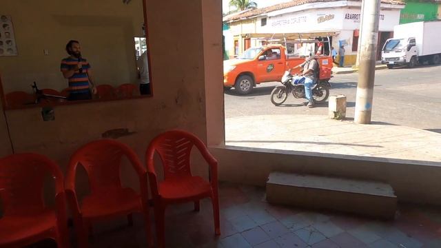 1 dollar haircut in Santa Ana-El Salvador!!!!