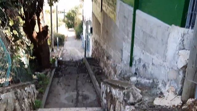 Мы спускаемся по Гиват аМоре в Афулу Илит, далее в торговый центр аЭмек за креслами. Афула, Израиль