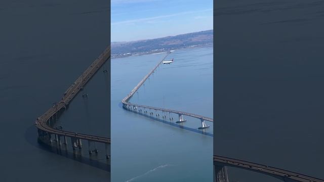 Plane Appears to Pause Mid-Air in Viral Optical Illusion