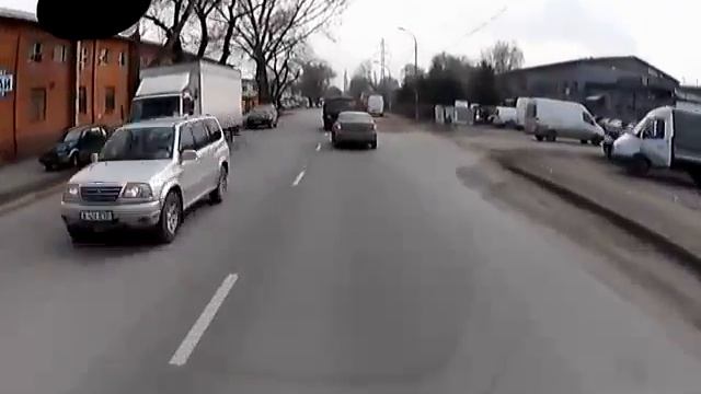 Алматы. Яма на дороге 20150227 1236