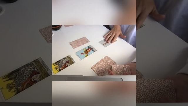 Таро расклад - мой поклонник на работе) #таро #тароонлайн #любовноетаро