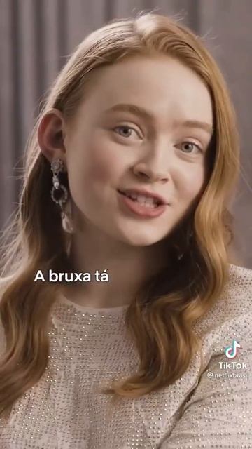 Sadie Sink 🗣️ A bruxa tá solta “the witch is loose” 🇧🇷