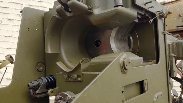 T62 (Syrian) main gun installation/ Установка пушки на Т62