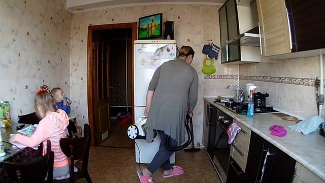 VLOG: БУДНІ МАМИ / МОТИВАЦІЯ - ПРИБИРАЄМО НА КУХНІ / УКРАЇНСЬКІ БУДНІ