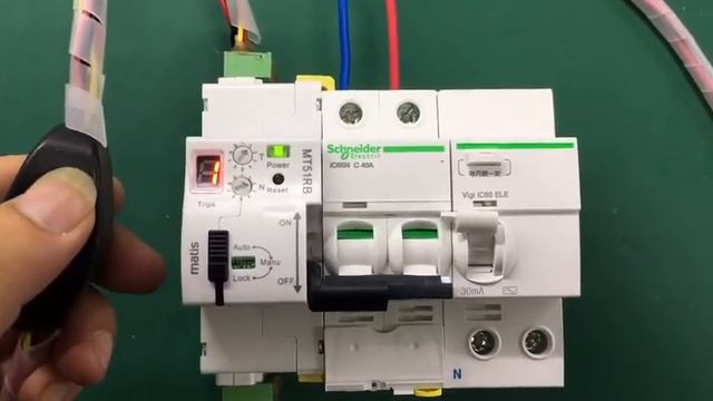 MT51NS Auto Recloser + Schneider Breakers