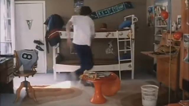 Le péril jeune (film 1994) - Les devoirs (homeworks)