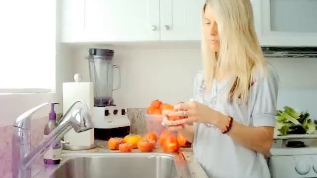 Persimmons: Amazing Fruit You Need To Try!!!