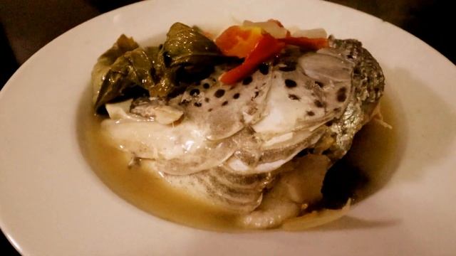 SINIGANG NA ULO NG SALMON SA MISO