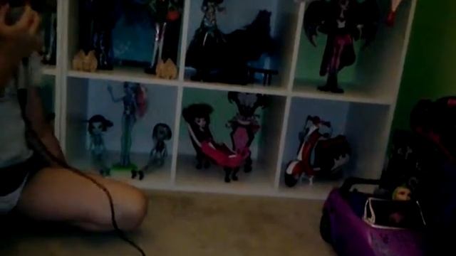 Me Madison singing Monster High names into a song