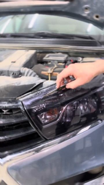 Полировка и оклейка фар Lada Vesta