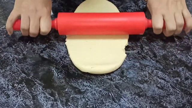 Çox dadlı və yupyumşaq kəsmikli peçenyə resepti - Soçniki. Сочники с творогом. Mükəmməl ləzzət.