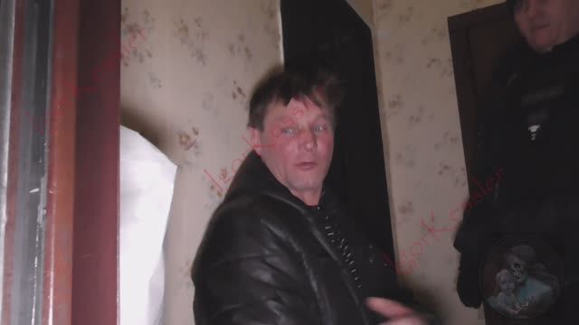 Мужчины "жгли" уже в начале 8 Марта в Сургуте