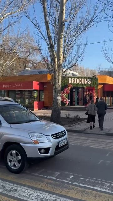 В Донецке праздник  у всех, независимо от пола и возраста!☺️