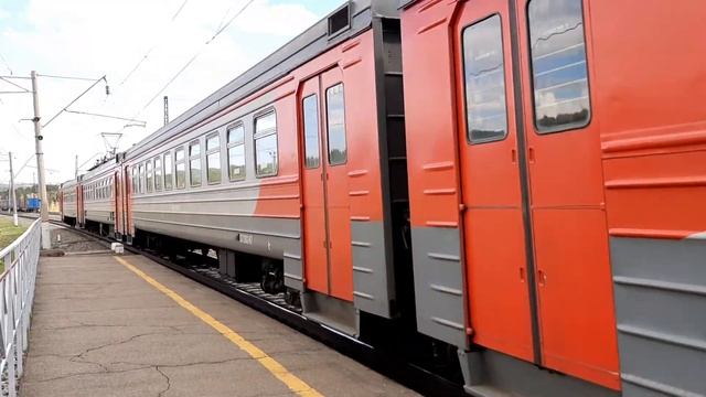 ЭД9М-1028/0239 с пригородным поездом 6315/6319 Подкаменная - Черемхово