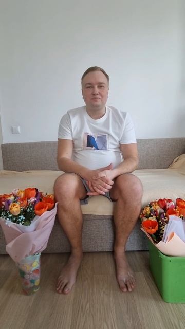 Всех женщин с 8 марта 🌷