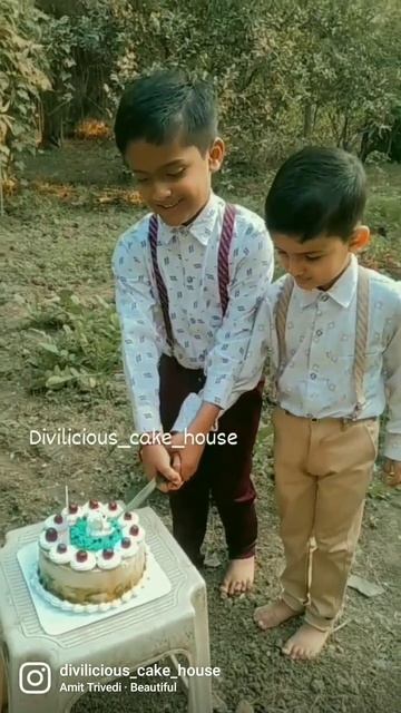 happy new year everyone 💫❤🎊🎉🥰🥰#2k23 #viral #short #strawberrycake #ytshorts