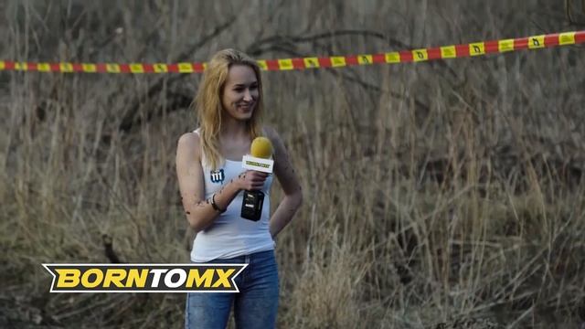 Репортер получила грязью в лицо)) fail
