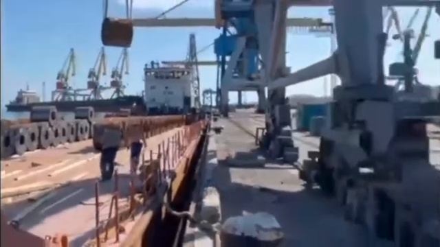 Украинский металлопрокат отгружают из Мариуполя на ...! Угадайте куда?