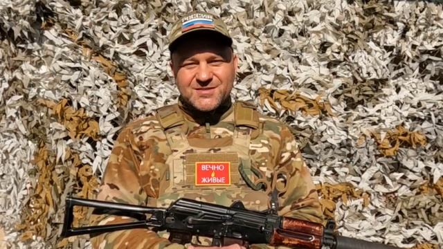 Глава Оренбурга Сергей Салмин поздравил женщин и передал привет с передовой СВО