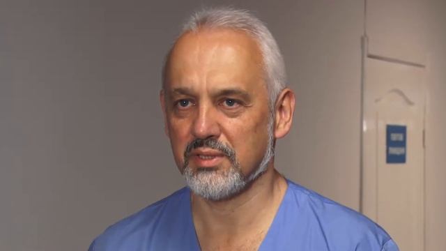 Лікар обласної лікарні ім. Мечникова Валерій Тамілін вітає дніпрян з Днем міста