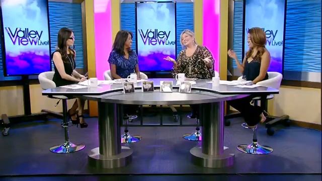 Jazz singer Elisa Fiorillo guest hosts Valley View Live!