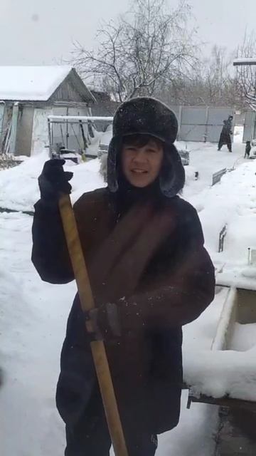 с 8 марта милые дамы