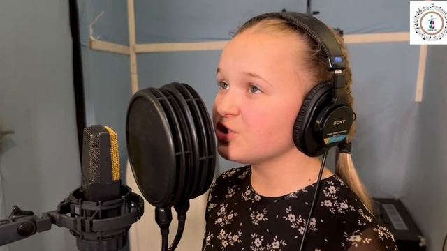 «Мама и Дочь», муз. К. Шленев, Сл. Н. Самушия, вокал Т. Шупеня и С. Гауфлер, саксофон О. Гауфлер