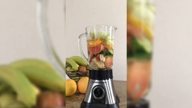 Daily Detox /Lose weight. Lemon, apple,cucumber,grapefruit, orange,celery and water.😋😋