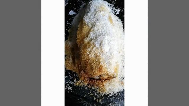 Рыба скумбрия запечённая в соли. Очень вкусно. Рыба в духовке