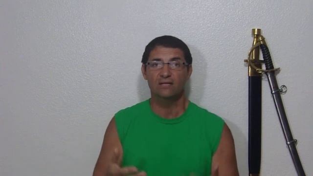 230-килограммовый пианист застрял в унитазе самолета.