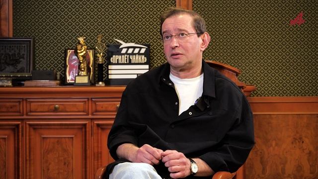 «А потом случилась беда»: Константин Хабенский о дружбе с Костомаровым и любви к дочерям