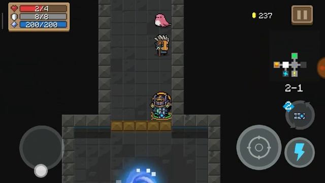 Soul knight, но пользоватся можно только стартовым оружием