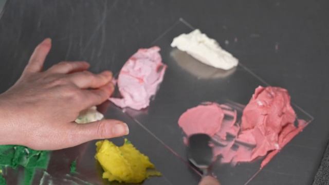 Basic Palette knife flower cake  [ Cake Decorating For Beginners ]