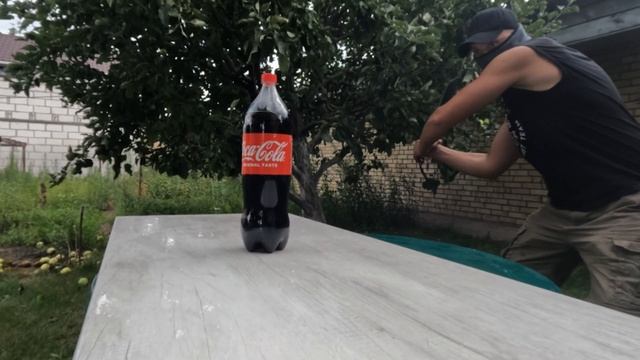Experiment Machete Master vs Different Soda: Coca-Cola, Fanta, Sprite, Pepsi.