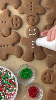 Gingerbread christmas cookies #shorts #shortsvideo #cookiesdecorating #cakedecorating