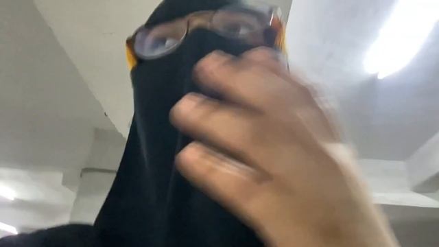 Muft me mil rahe the kapde 😂 Surat boht sasta he 🤣🤣 #vlogger #mall #surat #muslimah