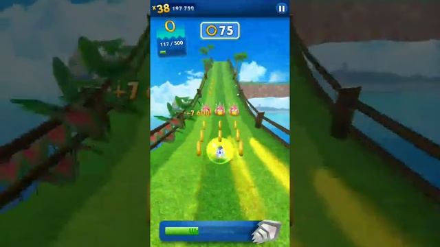 Чарми шмель в Sonic Dash TM