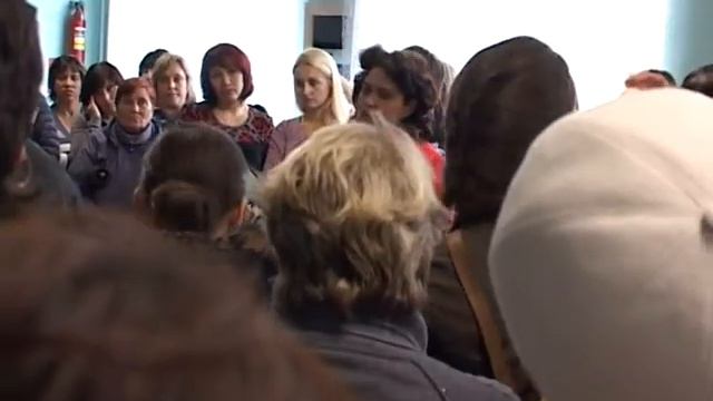 Вопрос решился положительно. В ситуации с увольнением директора разбираются тверские единороссы.