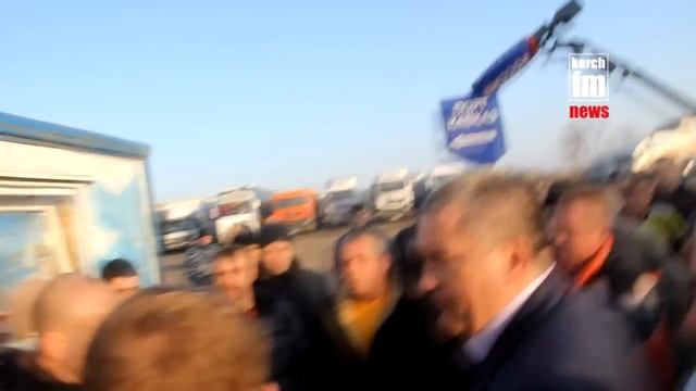 Аксенов в аэропорту Керчь