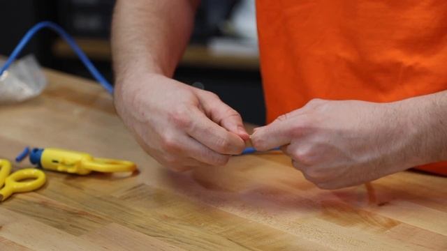 Klein Tools: How-To use the Compact Pass-ThruTM Modular Crimper (VDV226-005)