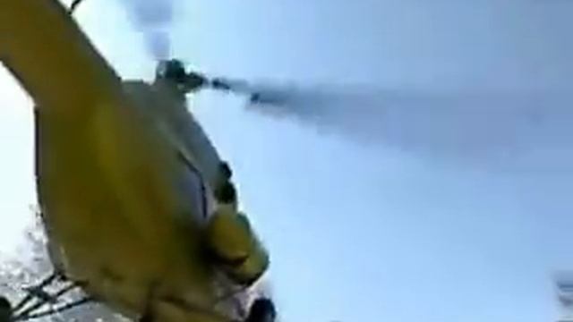 Mi 2 зацепил лопастями деревья