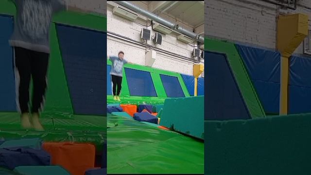 ролик в яр батуте от лица макса