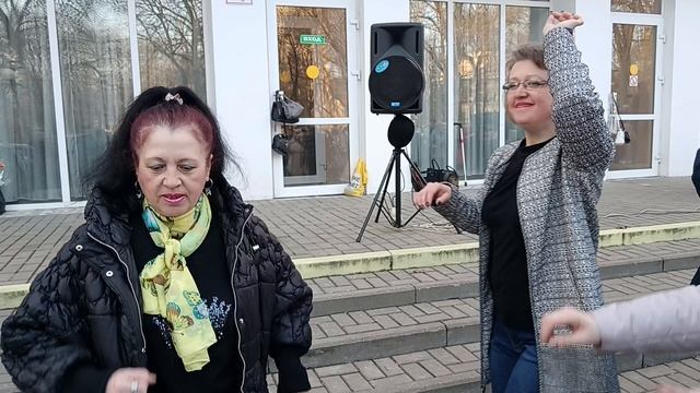 Кучерявая мадам.....08.03.25 Гомель парк Луначарского 🥰💫