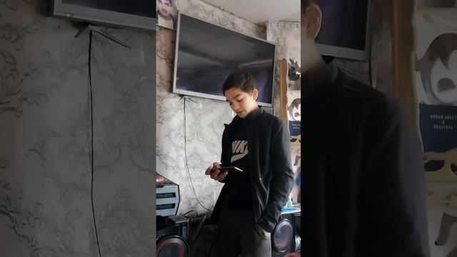 Поёт красиво! Граф Христов