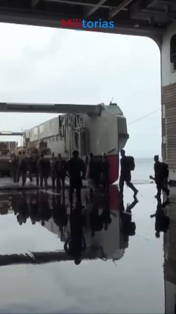 El mistral buque de ASALTO anfibio francés