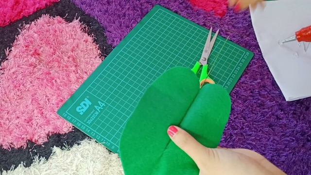 Tutorial dan Tips PembuatannyaTanaman Viral di Tahun 2020 Keladi Janda Bolong  dari Kain Flanel