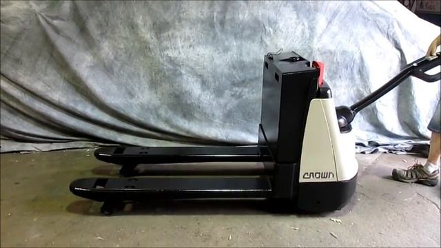 For Sale: 2000 Crown WP 2030-45 Electric Pallet Jack On-Board Charger