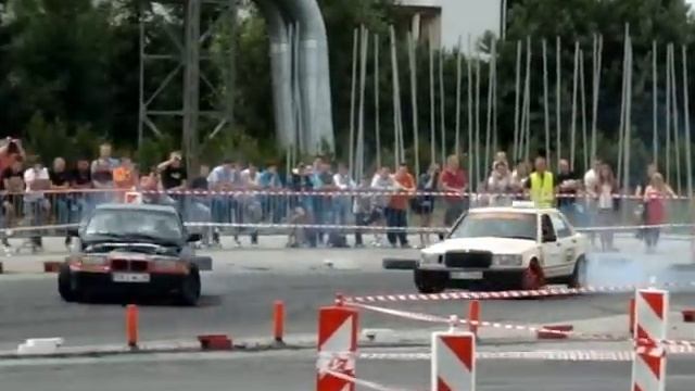 Drift DUB IT 2012 Mercedes 190 BMW E36