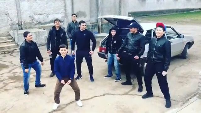 Цыганская версия тает лёд 😎😂🤘🏻